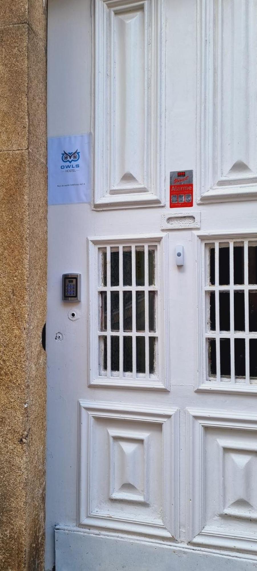 Owls Hostel Ildefonso OOporto Exteriör bild